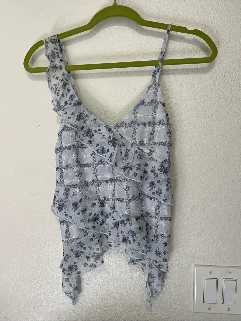 Floral Ruffle V-Neck Camisole in Light Lavender